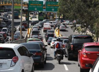 El Miércoles Santo será el día de mayor carga vehicular advierte la Policía Municipal de Tránsito de Guatemala y Villa Nueva. Foto La Hora / IGSS