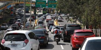 El Miércoles Santo será el día de mayor carga vehicular advierte la Policía Municipal de Tránsito de Guatemala y Villa Nueva. Foto La Hora / IGSS