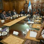 Arévalo y JD del Congreso discuten reformas para levantar suspensión al deporte. Foto: Gobierno de Guatemala