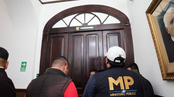 El MP ingresó a las oficinas de presidencia del Congreso. (Foto: MP)