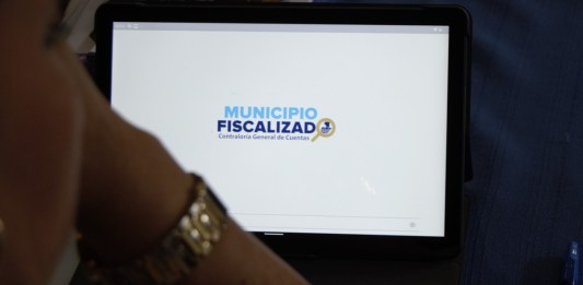 La Contraloría presentó este viernes 8 de marzo el programa Municipio Fiscalizado. Foto: Gilberto Escobar/La Hora