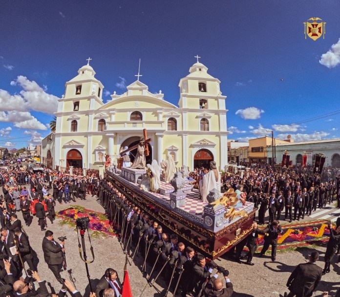 La salida de la procesión de Jesús de los Milagros del Templo de San José está programado a las 6:00. (Foto La Hora: Facebook Templo de San José)