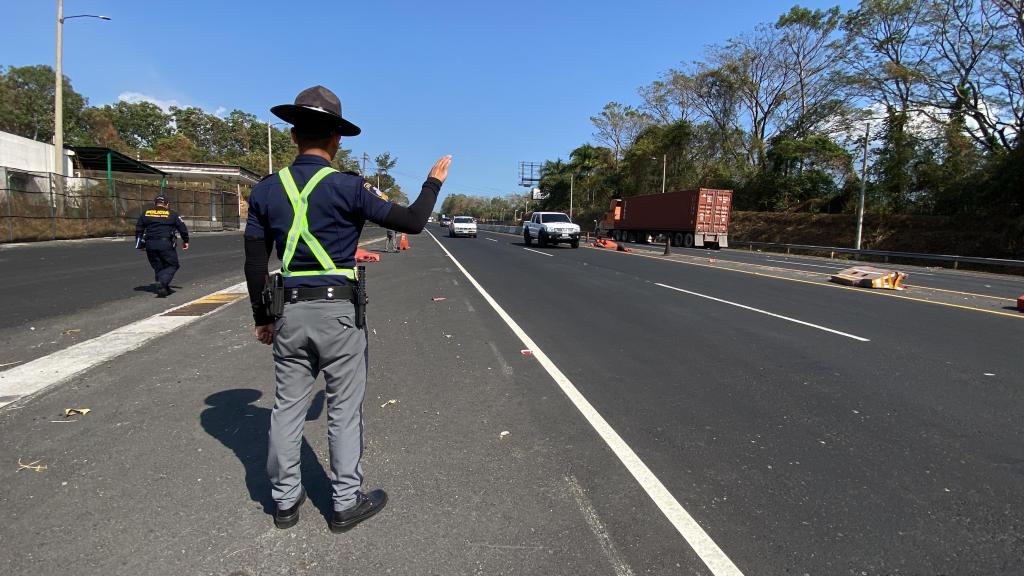 El CIV denunció a la empresa que demolió las garitas en la Autopista.