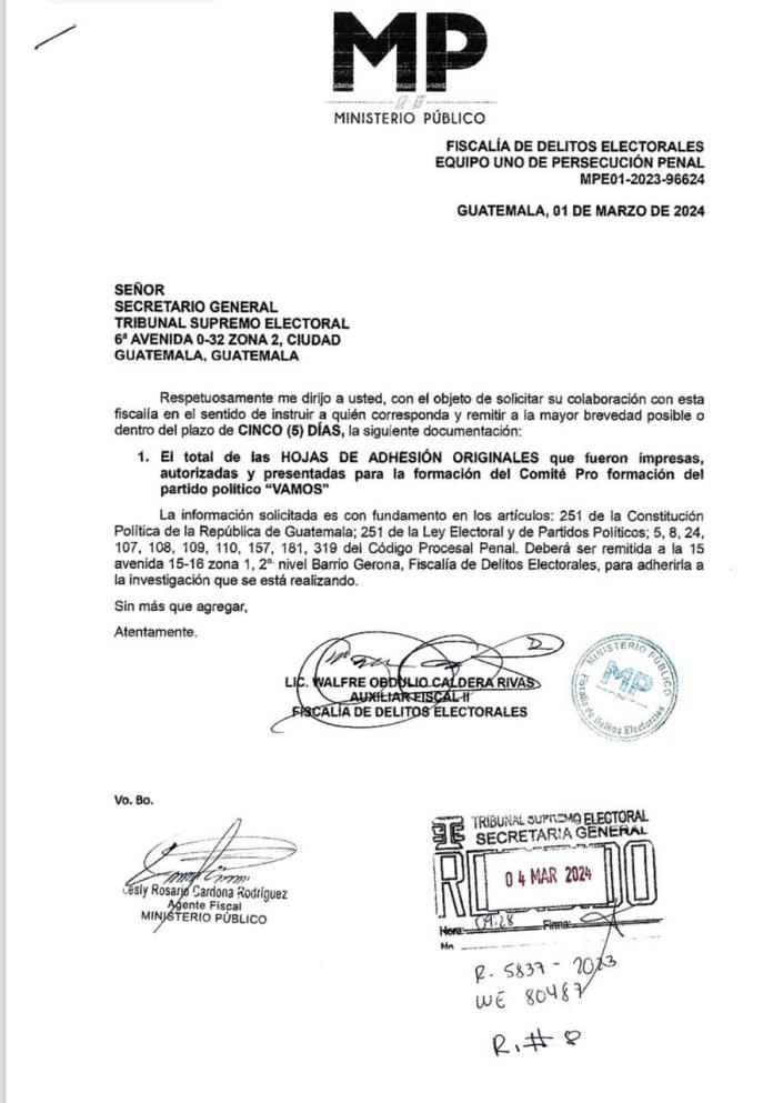 Oficio dirigido por la Fiscalía de Delitos Electorales al Tribunal Supremo Electoral (TSE), en el cual se requieren documentos originales de la formación del Comité pro formación del partido político VAMOS. 