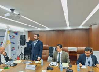 El director de la comisión contra la corrupción, Santiago Palomo, asistió a una reunión y espera que más actores gubernamentales se sumen a la lucha contra la corrupción. Foto: La Hora