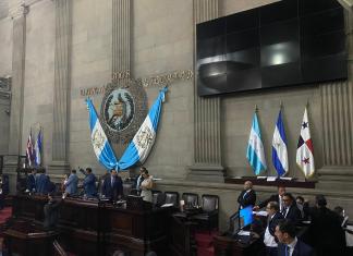Varios diputados decidieron no marcarse durante la plenaria de este martes. Foto. José Orozco