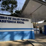 El Ministerio de Salud Pública y Asistencia Social dará inicio a un proceso de revisión de todos los procedimientos para la obtención de permisos a empresas que desean ser proveedoras de medicamentos. Foto: La Hora / José Orozco