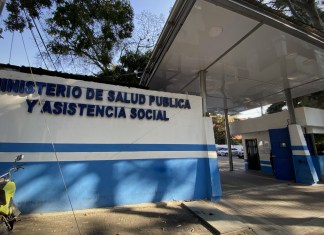 El Ministerio de Salud Pública y Asistencia Social dará inicio a un proceso de revisión de todos los procedimientos para la obtención de permisos a empresas que desean ser proveedoras de medicamentos. Foto: La Hora / José Orozco