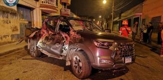 Bomberos Municipales reportaron de un accidente ocurrido en la zona 1. Foto: Bomberos Municipales/La Hora