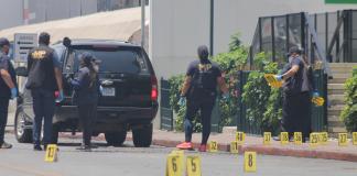 Personal de la Policía Nacional Civil (PNC) y del Ministerio Público (MP) mantienen en reserva los hipótesis del ataque. Foto: José Orozco/La Hora