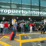 Exterior del Aeropuerto Internacional La Aurora, el más importante del país. Foto: La Hora / José Orozco.