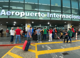 Exterior del Aeropuerto Internacional La Aurora, el más importante del país. Foto: La Hora / José Orozco.