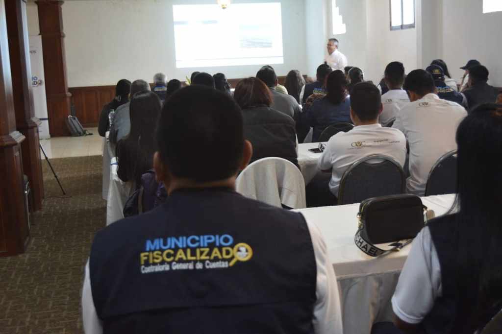 A la actividad acudieron monitores que participaran en el programa de la Contraloría. Foto: Gilberto Escobar/La Hora