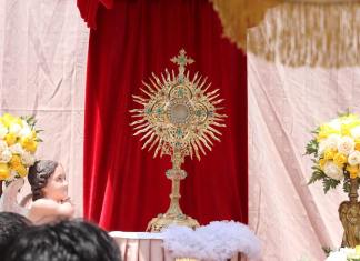 Las iglesias de zona 1, recibirán cientos de personas que buscarán acercarse a Jesús Eucaristía. Foto: Facebook del Templo de Santo Domingo/La Hora