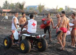 El Cuerpo de Salvamento del Seguro Social espera contar con 90 salvavidas en las vacaciones de Semana Santa en distintas playas. Foto: IGSS
