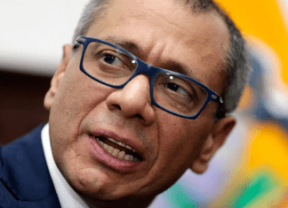 Exvicepresidente de Ecuador, Jorge Glas, habla durante una entrevista en Quito, Ecuador. (AP Foto/Dolores Ochoa, Archivo)