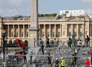 París muestra el sitio de construcción del parque urbano La Concorde para los próximos Juegos Olímpicos de París 2024. El Parque Urbano La Concorde albergará eventos de skate callejero, BMX estilo libre, baloncesto 3×3 y Breaking Olympic que se llevarán a cabo en los cuatro estadios instalados en la Place de La Concorde, en el centro de París. Foto: Ludovic MARIN-AFP/La Hora