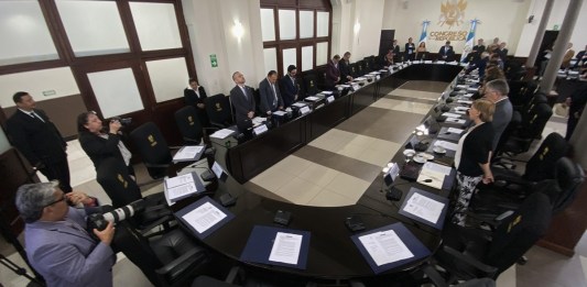 Los jefes de bloque aprueban convocar a integrar las comisiones de postulación para magistrados de la Corte Suprema de Justicia y de Salas de Apelaciones. Foto: José Orozco/La Hora