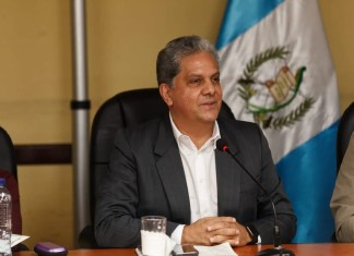 Ministro de Salud, Oscar Cordón. Foto: Ministerio de Salud