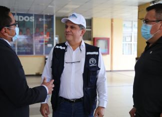 El ministro de Salud, Oscar Cordón, y sus viceministros alertan a la población de una persona que se hace llamadas en nombre de los funcionarios. Foto: Ministerio de Salud/La Hora