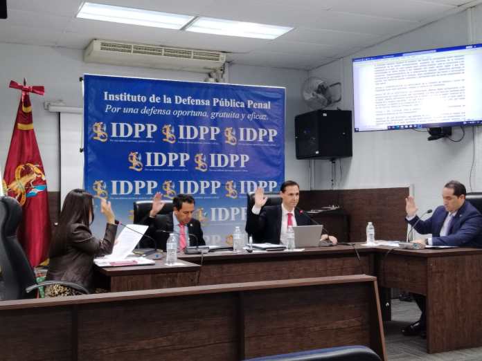 En el inicio del proceso de selección de candidatos a dirigir el Instituto de la Defensa Pública Penal (IDPP), la Comisión de Postulación definió que la terna de candidatos será entregada al Congreso de la República el próximo 15 de julio.
