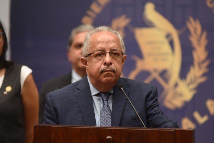 El ministro de Relaciones Exteriores, Carlos Martínez, se pronunció por el contrato de las vacunas Sputnik.