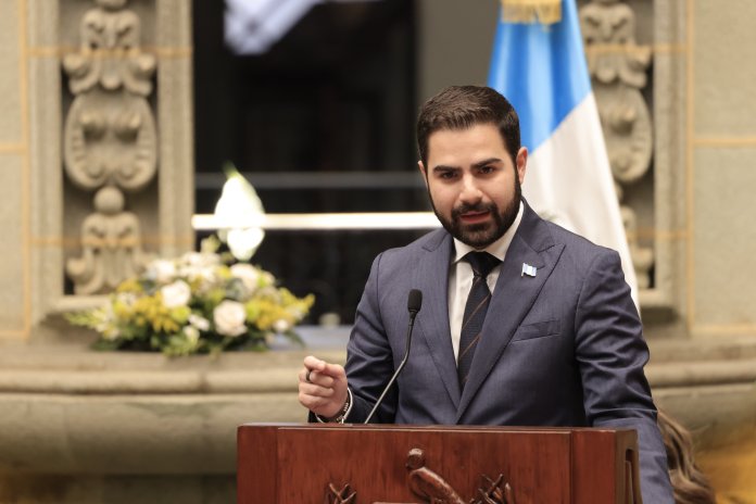 Santiago Palomo, Comisionado contra la Corrupción informa sobre el tablero virtual. (Foto: Gobierno de Guatemala)