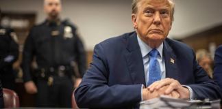 El expresidente Donald Trump comparece ante un tribunal penal de Manhattan. (Dave Sanders/The New York Times vía AP, Pool)