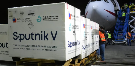 Las primeras vacunas Sputnik V vinieron el 5 de mayo de 2021. Ahí comenzó un camino tortuoso en el cual las dosis vinieron a cuentagotas. Foto: Ministerio de Salud.