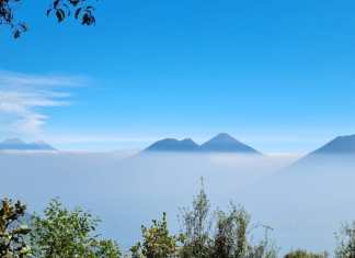 Entre la riqueza paisajística y natural de Guatemala sobresale la cadena volcánica, escenario digno de apreciarse, donde los majestuosos volcanes emergen como guardianes. Foto La Hora