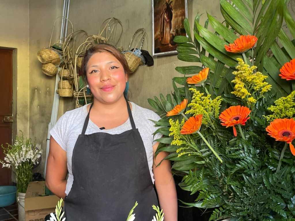 La floristería comenzó hace más de tres décadas con los abuelos de Ana Flores. Foto La Hora / Jesús Ríos.