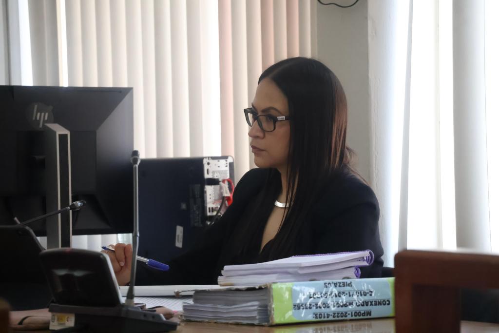 La fiscal Brenda Maribel Guzmán Anavisca conoce otros casos en contra de operadores de justicia. Foto: Archivo / La Hora.