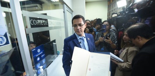 Juan Gerardo Guerrero, secretario general de la Presidencia, plantea una consulta ante la Corte de Constitucionalidad (CC) con relación a la Fiscal General, María Consuelo Porras. Foto: Fabrico Alonzo