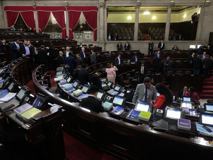 En la plenaria de este martes no llegaron más de 80 diputados, lo cual impidió avanzar en los debates de varias iniciativas de ley. Foto: José Orozco