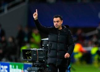 El entrenador del FC Barcelona, Xavi Hernández, durante el partido de vuelta de los cuartos de final de la Liga de Campeones. Foto: EFE/Alejandro García