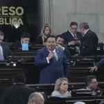 El diputado Allan Rodríguez retó al presidente del Congreso al decirle "Si quiere discutir bájese (...) yo estoy en el uso de la palabra". Foto: José Orozco/La Hora