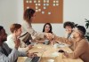 El ambiente laboral influye en la conducta y el desarrollo de sus trabajadores. Foto La Hora: Archivo.