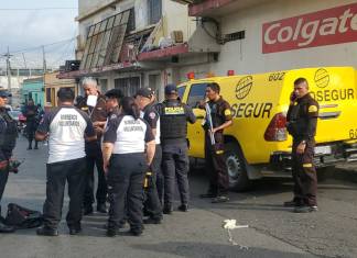 En el lugar del ataque, colonia Quinta Samayoa, murió el agente de la PNC Eder Adelso Escobar.