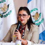 La ministra María José Iturbide señaló que permitió a su hija el uso de un vehículo y custodios del Ministerio de Ambiente, debido a un incindente de seguridad. Foto: MARN
