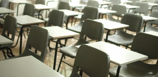 El Ministerio de Educación confirma suspensión de clases para este miércoles. (Foto: MChee Lee en Unsplash)