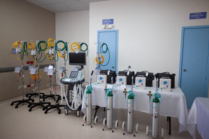 La unidad de Neonatología se encuentra equipado. 