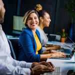 Las empresas solicitan referencias para saber la adaptabilidad de un colaborador. Foto La Hora: Jopwell en Pexels