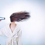 El cabello se puede dañar por el uso constante de secadoras, planchas o tenazas. (Foto La Hora: Ryan McGuire en Pixabay)