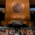 ARCHIVO - El presidente palestino Mahmud Abás toma la palabra durante la 77ma sesión de la Asamblea General de Naciones Unidas, el 23 de septiembre de 2022, en la sede de la ONU. (AP Foto/Julia Nikhinson, archivo)