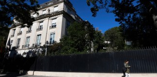 Embajada de España en el barrio de Palermo. (AP Foto/Gustavo Garello)