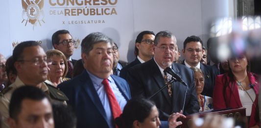 "Autoridades de pueblos indígenas solicitan al Congreso de la Republica, aprobar la iniciativa de Ley que pretende aprobar reformas a la Ley del Ministerio Público y destitución de Consuelo Porras" Foto: Fabricio Alonzo / La Hora.