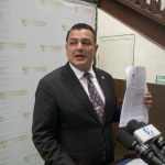 Diputado de la bancada Todos, Byron Rodríguez, confirma que se sumarán a la solicitud de interpelar al ministro de Relaciones Exteriores por el voto a favor de Palestina. Foto: José Orozco/La Hora