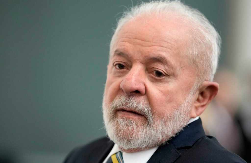 El presidente brasileño Luiz Inacio Lula da Silva llega a una reunión bilateral en la cancillería de Berlín, Alemania, el 4 de diciembre de 2023. 