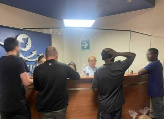 Los extranjeros reciben asesoramiento para resolver su estatus migratorio. Foto: Migración