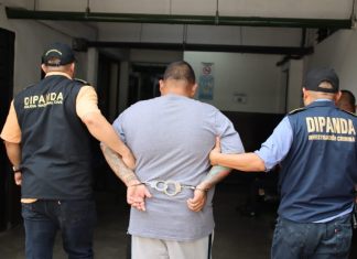 José Lemus Espinoza, supuesto integrante de la pandilla del Barrio 18, es detenido por la Policía Nacional Civil (PNC) por segunda ocasión. Foto: PNC